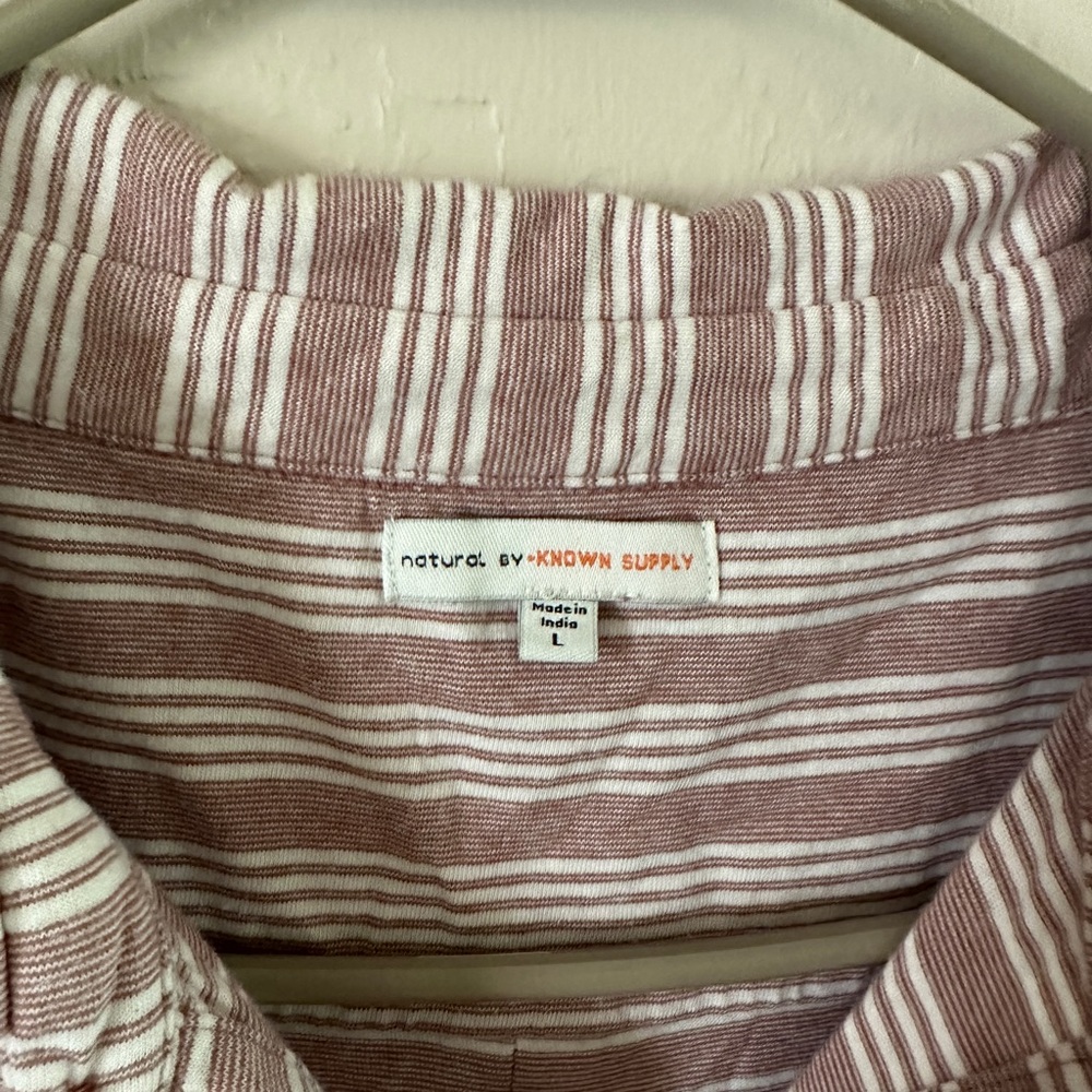 KNOWN SUPPLY size L button up 100% cotton - Picture 4 of 8
